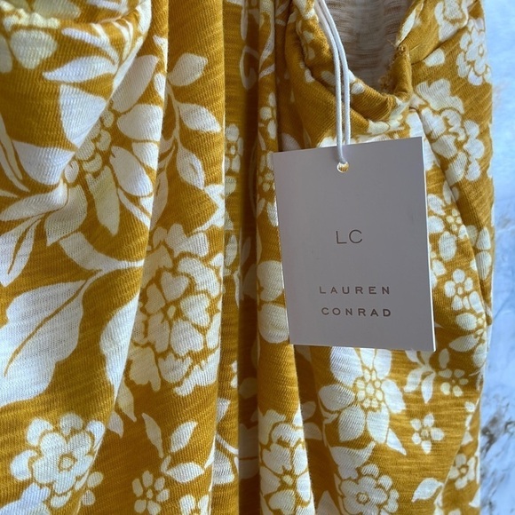 LC Lauren Conrad Floral Ruffled Sleeve Top l SIZE S - Picture 8 of 10